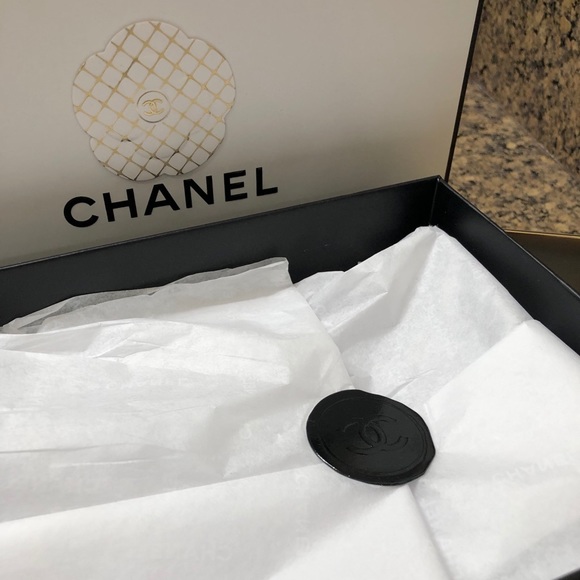 CHANEL Medium Gift Box + 2 Boxes + CC Envelope - Picture 5 of 16